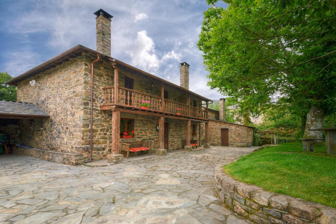 Casa Bouza Guest House Becerreá Eksteriør bilde