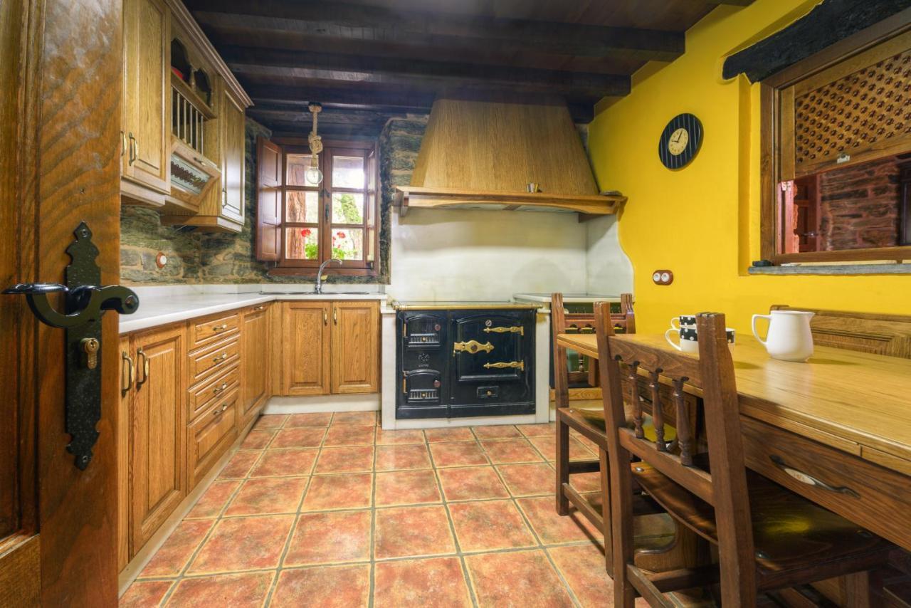 Casa Bouza Guest House Becerreá Eksteriør bilde